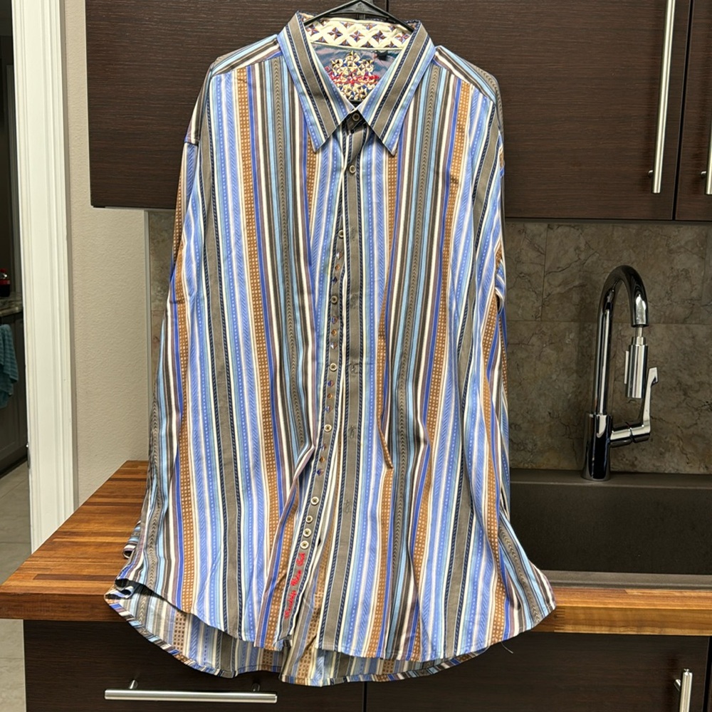 Robert Graham 4xl